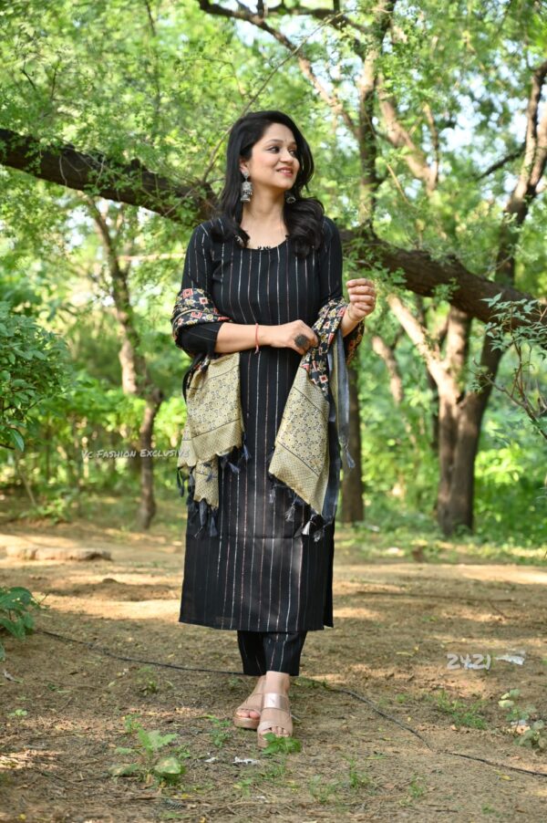 zari silk south handloom kurta - Image 3