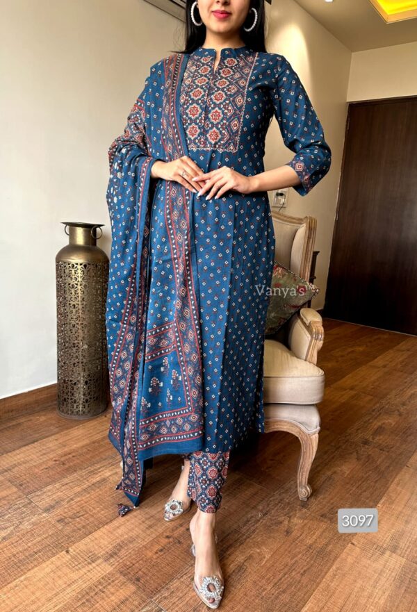 Kurta in Premium cotton in patol print - Image 7