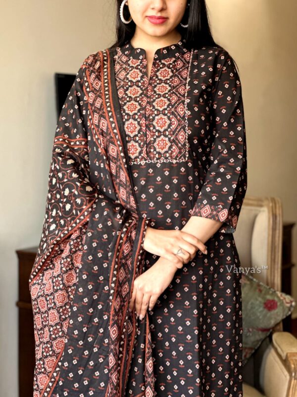 Kurta in Premium cotton in patol print - Image 7